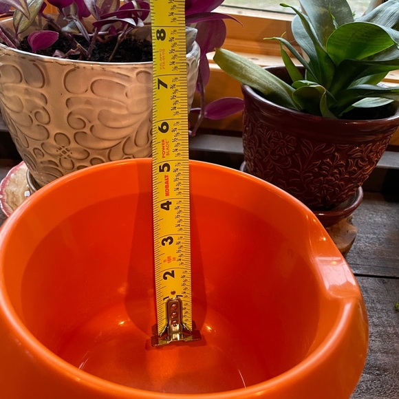 Tupperware Orange Mixing Bowl with Splash Proof Lid, 1.5 Liter vintage - Picture 6 of 8